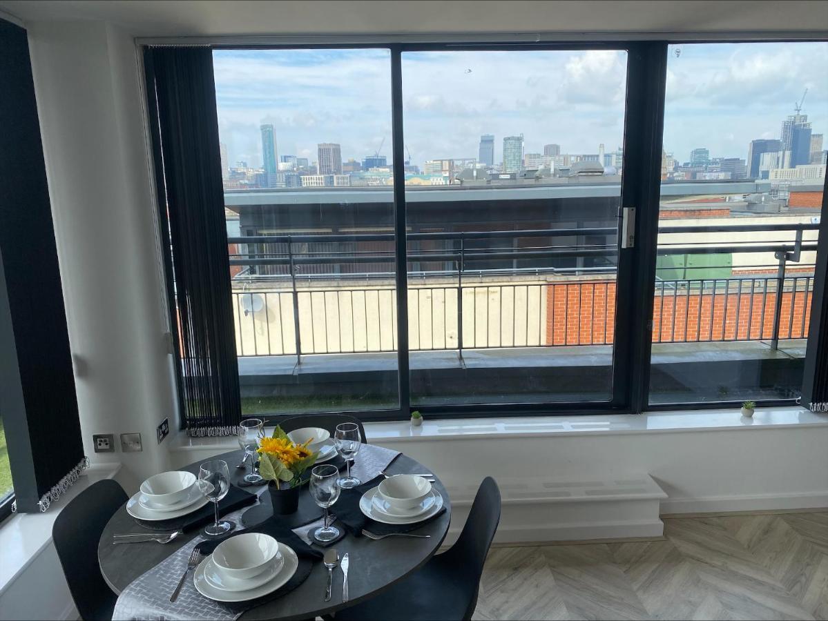 Penthouse - Amazing City Skyline Views - Free Parking - Balcony - Utilita Arena - New St Station - Bullring Shopping Birmingham Exteriör bild