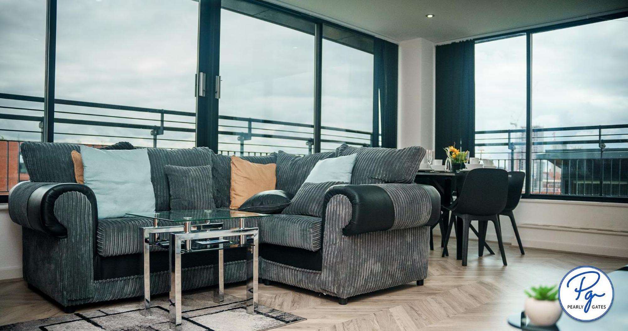 Penthouse - Amazing City Skyline Views - Free Parking - Balcony - Utilita Arena - New St Station - Bullring Shopping Birmingham Exteriör bild