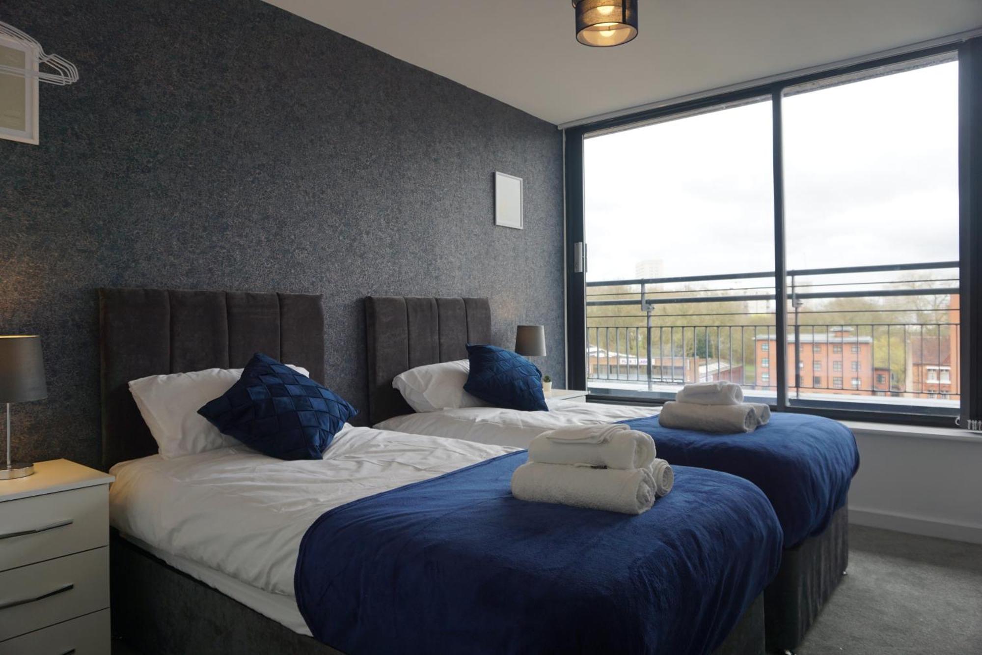 Penthouse - Amazing City Skyline Views - Free Parking - Balcony - Utilita Arena - New St Station - Bullring Shopping Birmingham Exteriör bild